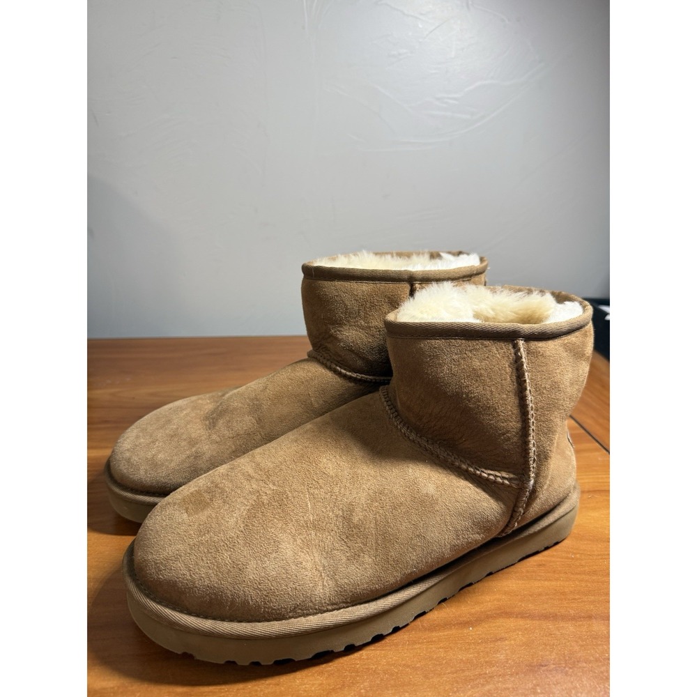 Ugg Classic Mini II Women's Size 10 Chestnut Booties Shearling Style Suede